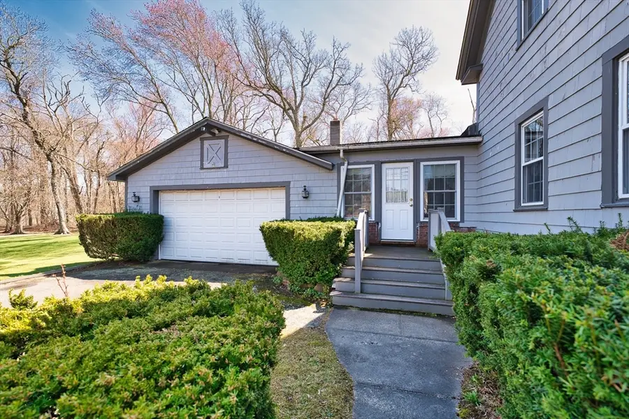 504 Russells Mills Rd, Dartmouth, MA 02748 - #3