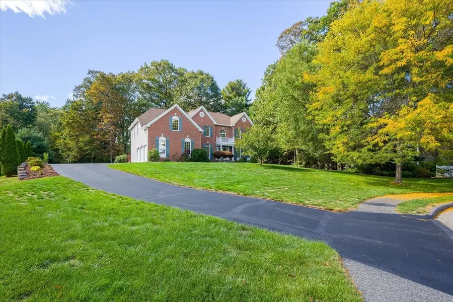 7 Thoreau Cir, Shrewsbury, MA 01545 - #2