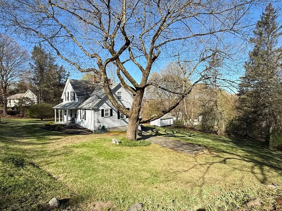 112 Hampton St, Auburn, MA 01501 - #3