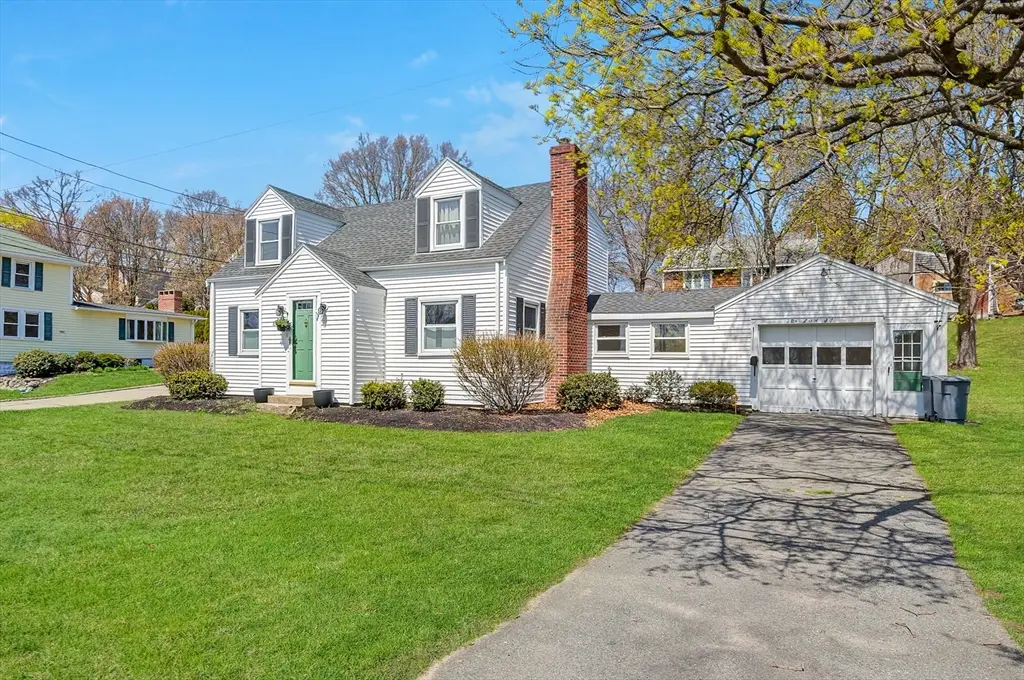 204 Low St, Newburyport, MA 01950 - #1