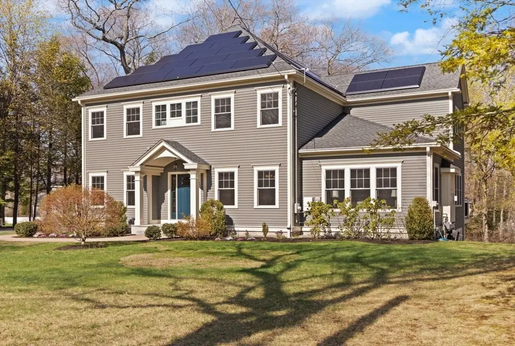 555 Lowell St, Lexington, MA 02420 - #1