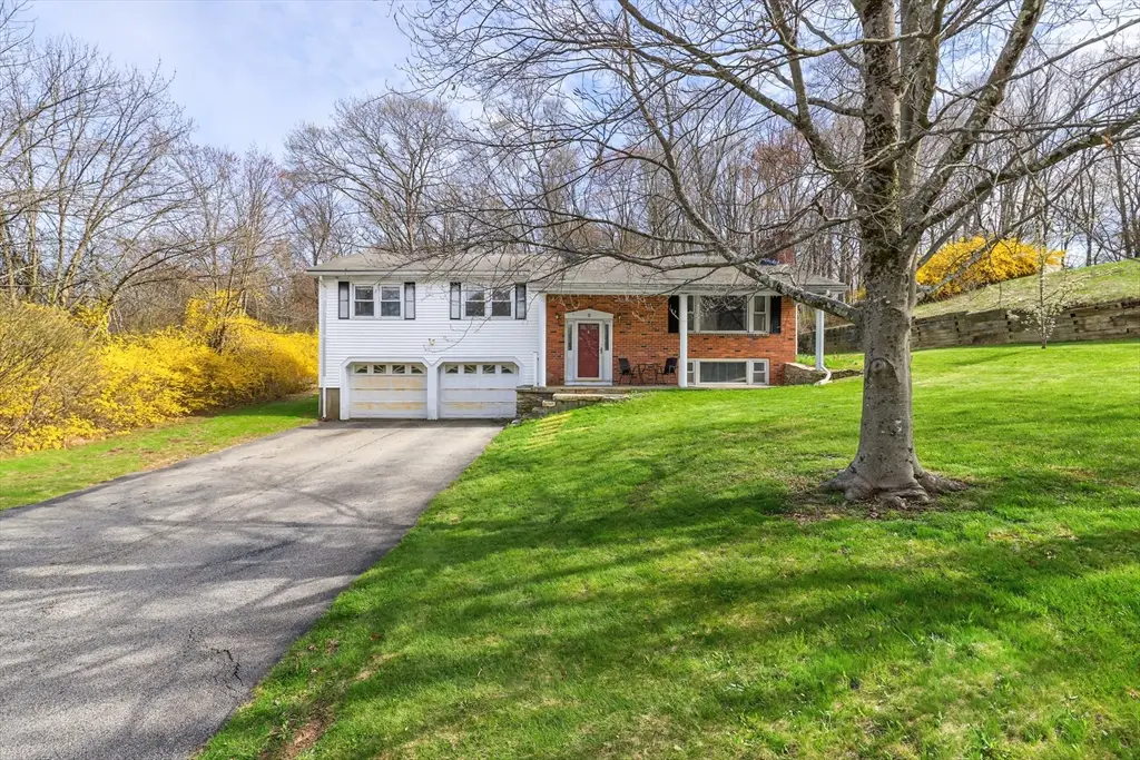 6 Lerner Dr, Dudley, MA 01571 - #1