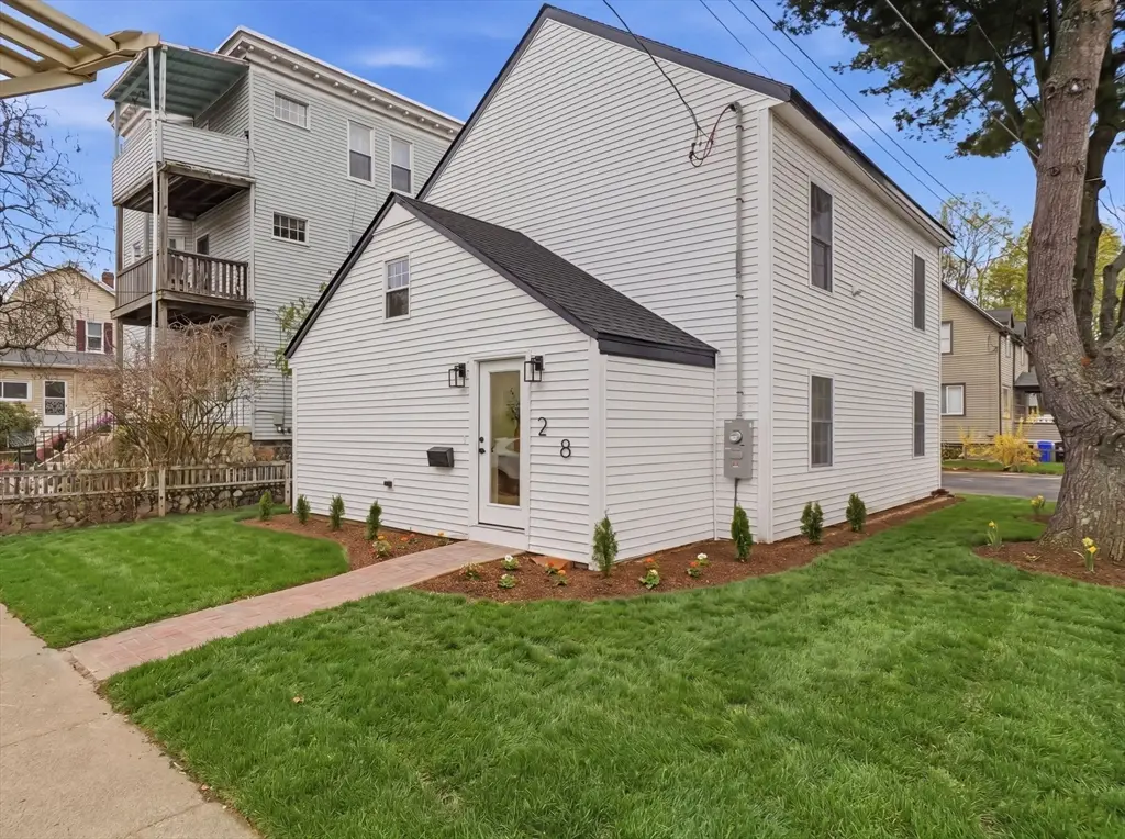 28 Garden St, Malden, MA 02148 - #1
