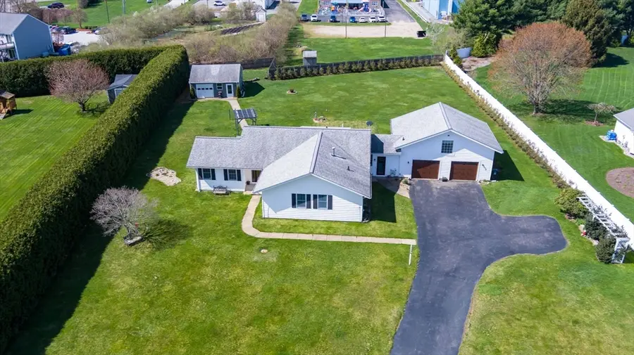 136 Old Fall River Road, Swansea, MA 02777 - #3