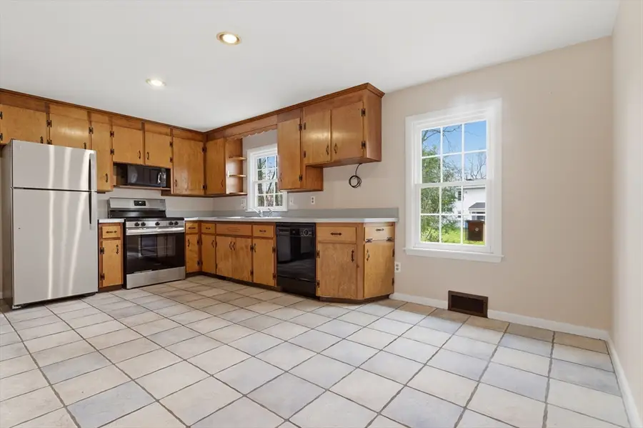 201 Glenfield Rd, North Attleboro, MA 02760 - #2