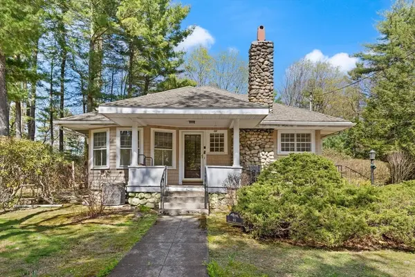 41 Pine Grove Ave, Sharon, MA 02067