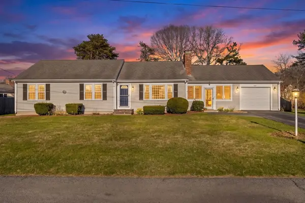 8 Captain Percival Rd, Yarmouth, MA 02664