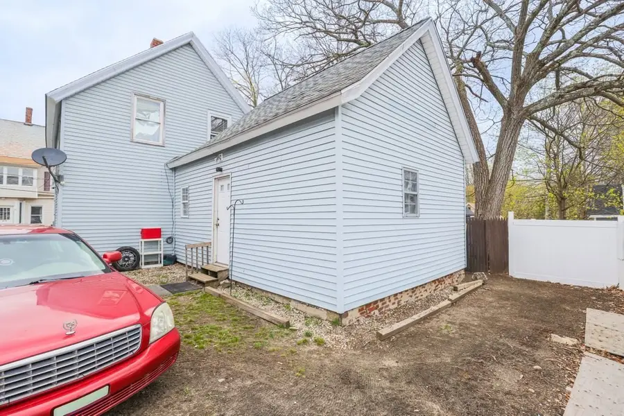 35 Essex St, Athol, MA 01331 - #3