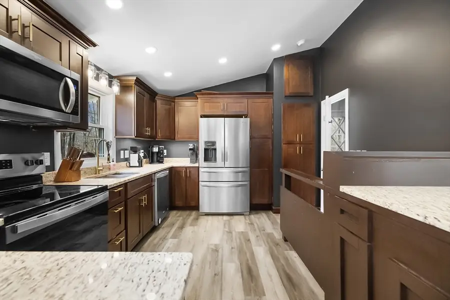 503 Hilltop Rd, Lancaster, MA 01523 - #2