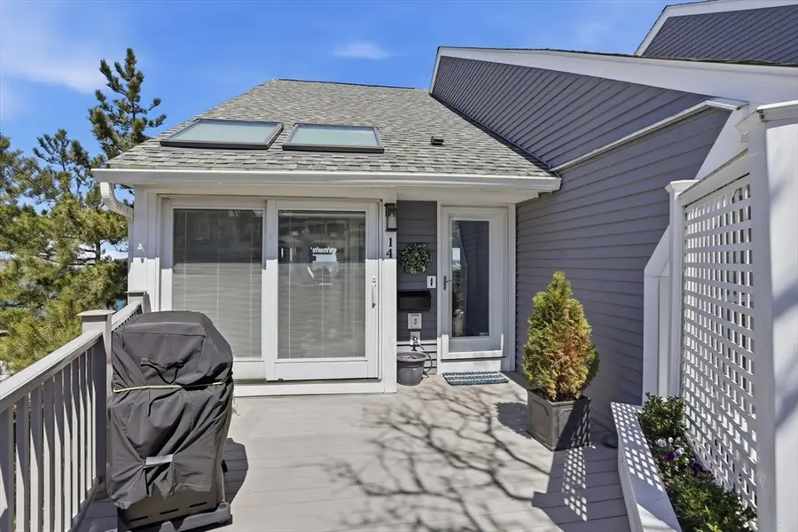 14 Oceanside Dr #14, Hull, MA 02045 - #3