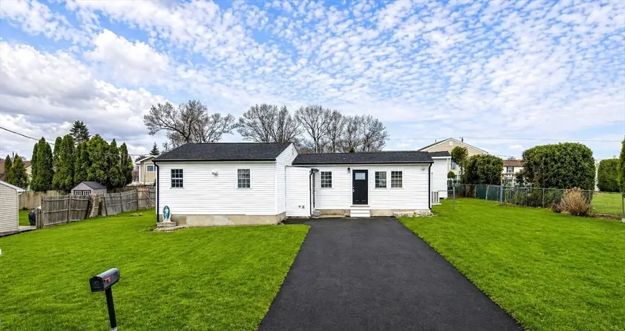 715 Newhall St, Fall River, MA 02721 - #3