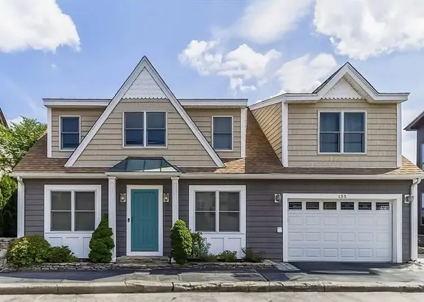 135 Lake Ave, Worcester, MA 01604