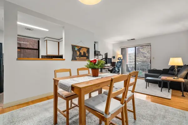 84 Gainsborough St #206W, Boston, MA 02115