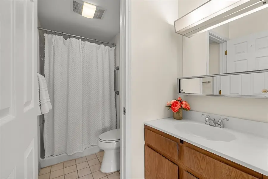 159 Main St #11B, Stoneham, MA 02180 - #3