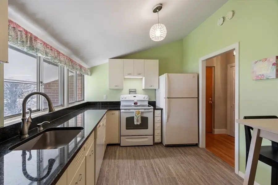 8 Longwood Dr #310, Andover, MA 01810 - #3