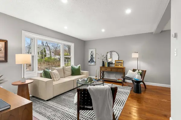 357 Boylston St #5, Lowell, MA 01852