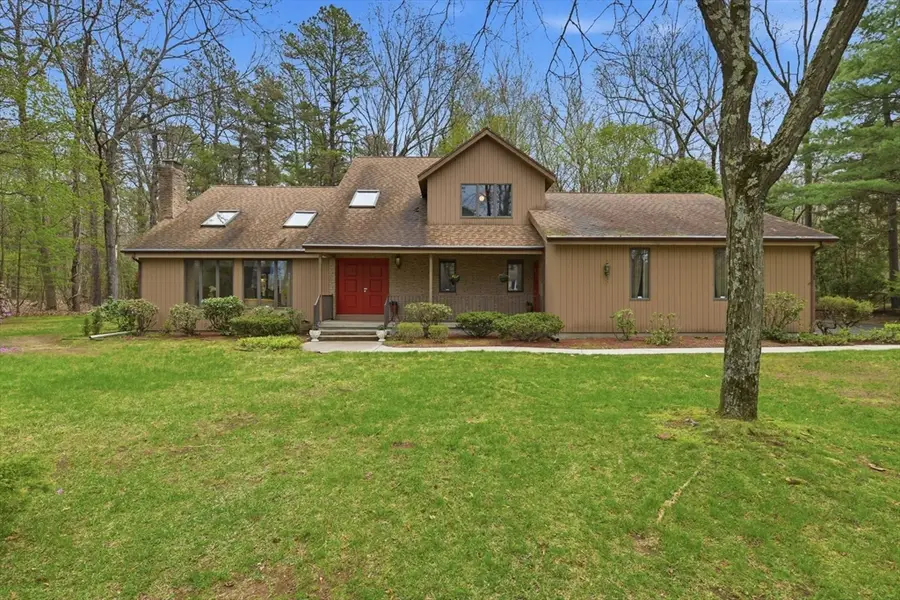 651 Frank Smith Rd, Longmeadow, MA 01106 - #2