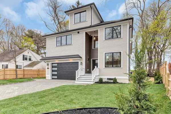 34 Golden Ave, Arlington, MA 02476