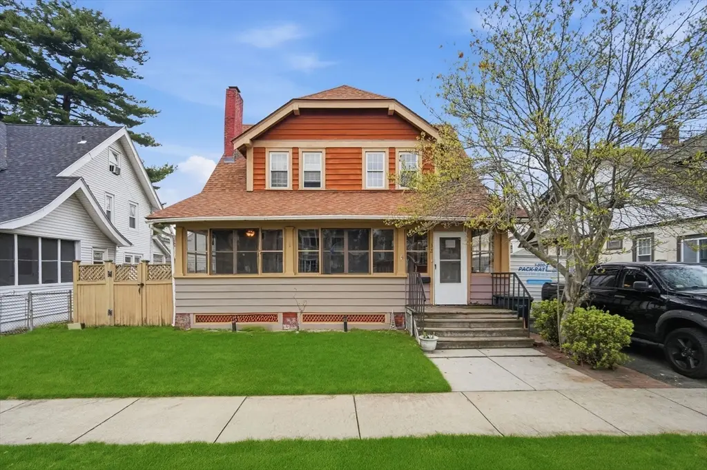 32 Burton St, Springfield, MA 01108 - #1