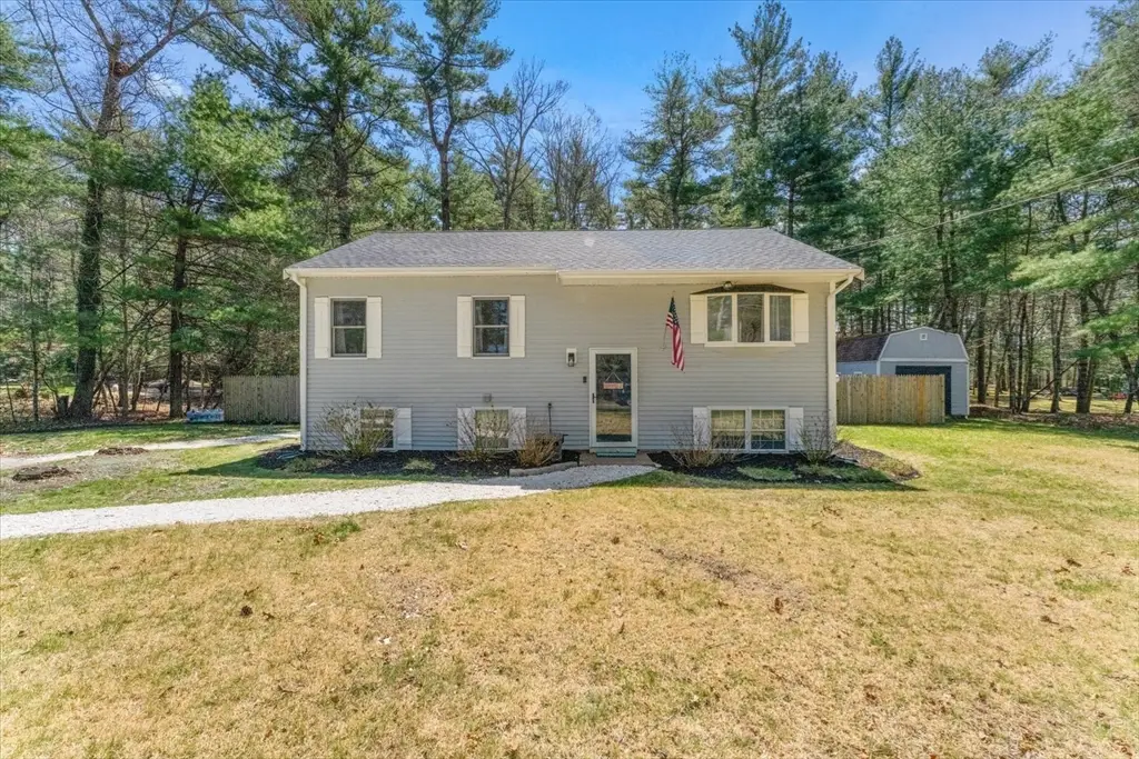 49 Oak St, Pembroke, MA 02359 - #1