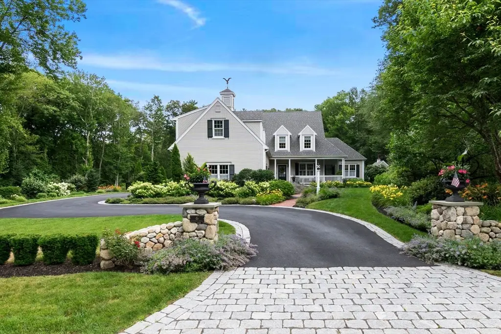 6 Courtney Dr, Newbury, MA 01922 - #1