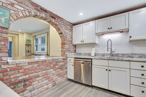 1401 Great Pond Rd #6, North Andover, MA 01845