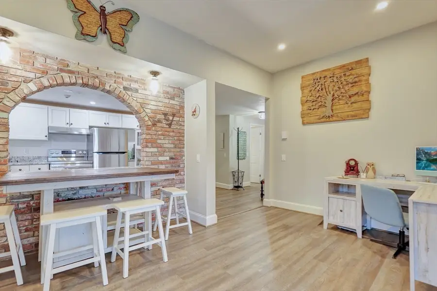 1401 Great Pond Rd #6, North Andover, MA 01845 - #2