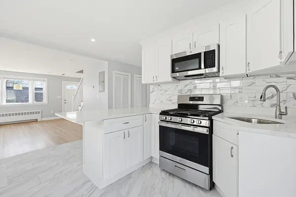 185 Suffolk Ave, Revere, MA 02151