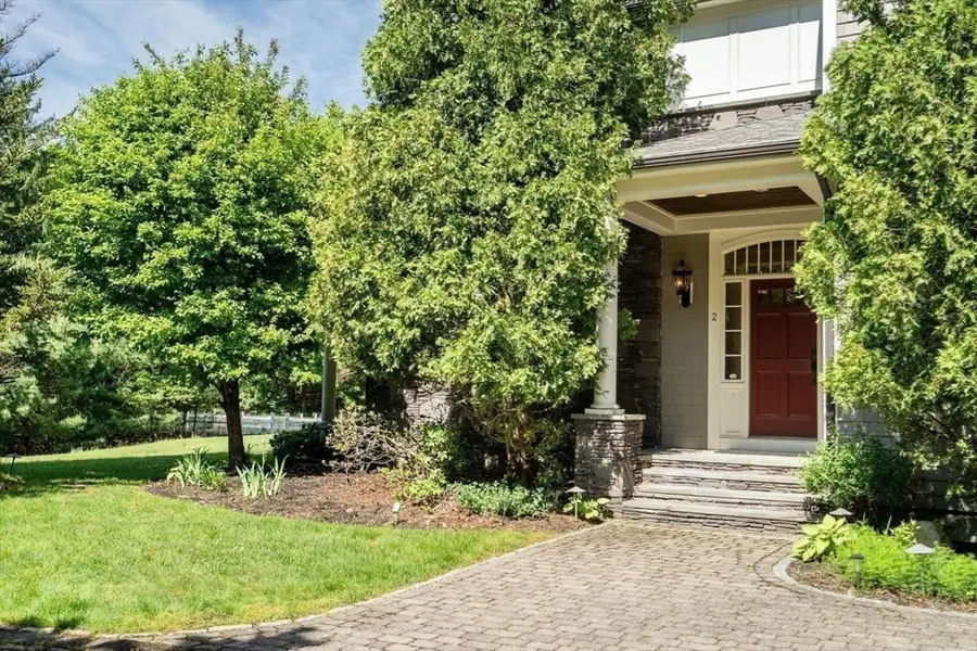 2 Stonegate Ln, Dover, MA 02030 - #2