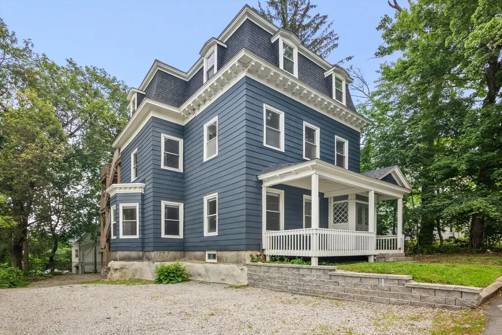 35 Oak Ave, Worcester, MA 01605 - #1