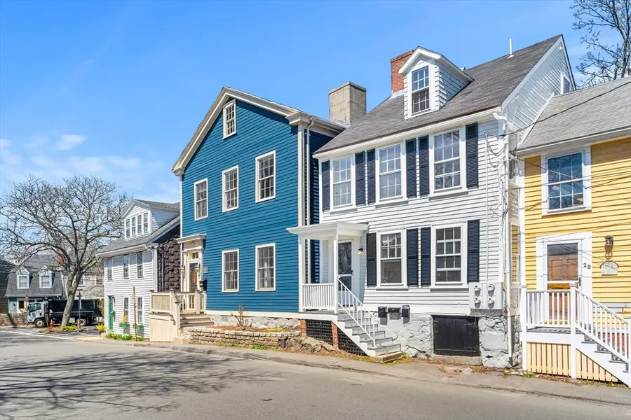 31 Mugford St, Marblehead, MA 01945 - #3