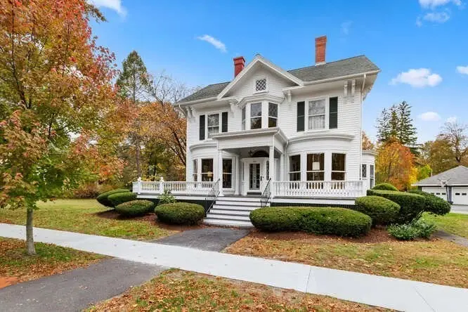 1949 Massachusetts Ave, Lexington, MA 02421 - #2