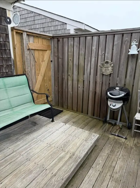 887 Commercial St #1, Provincetown, MA 02657 - #3