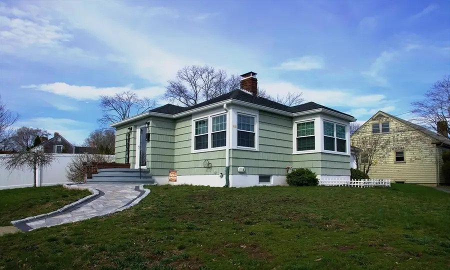 108 Caswell Street, New Bedford, MA 02745 - #3