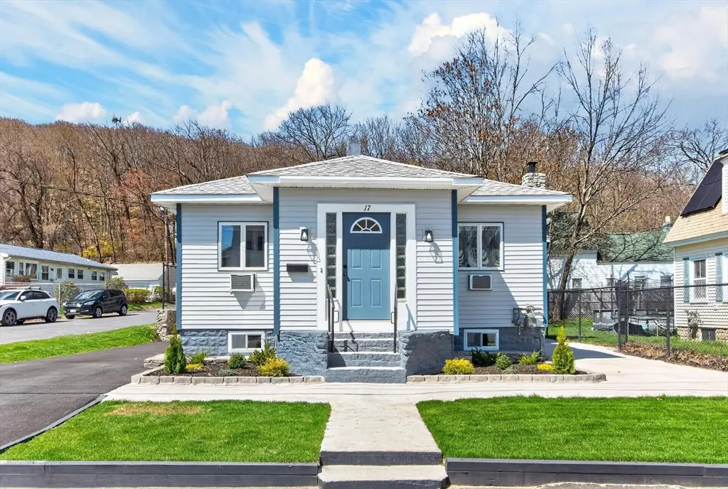 17 Hazel St, Fitchburg, MA 01420 - #1