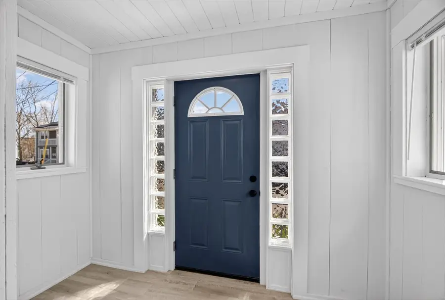 17 Hazel St, Fitchburg, MA 01420 - #3