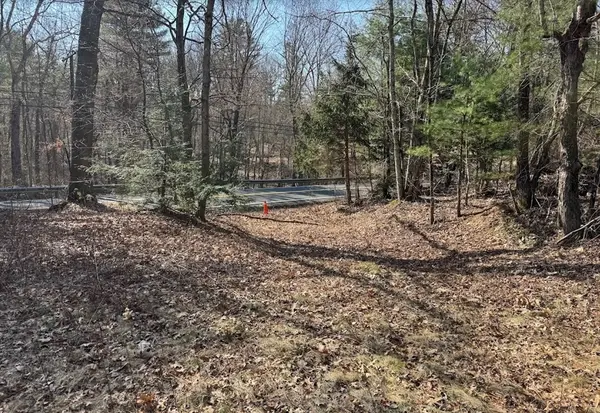 0A Brimfield Rd, Warren, MA 01083