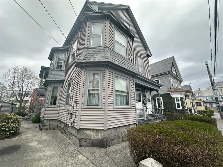 15 Crowley St, Lowell, MA 01852 - #3