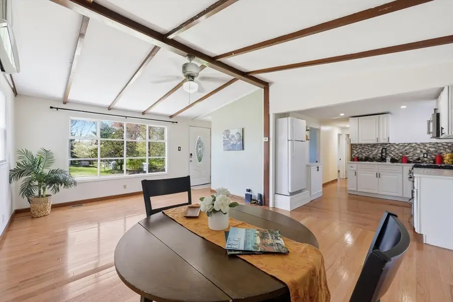 69 Maplehurst Ave, East Longmeadow, MA 01028 - #2