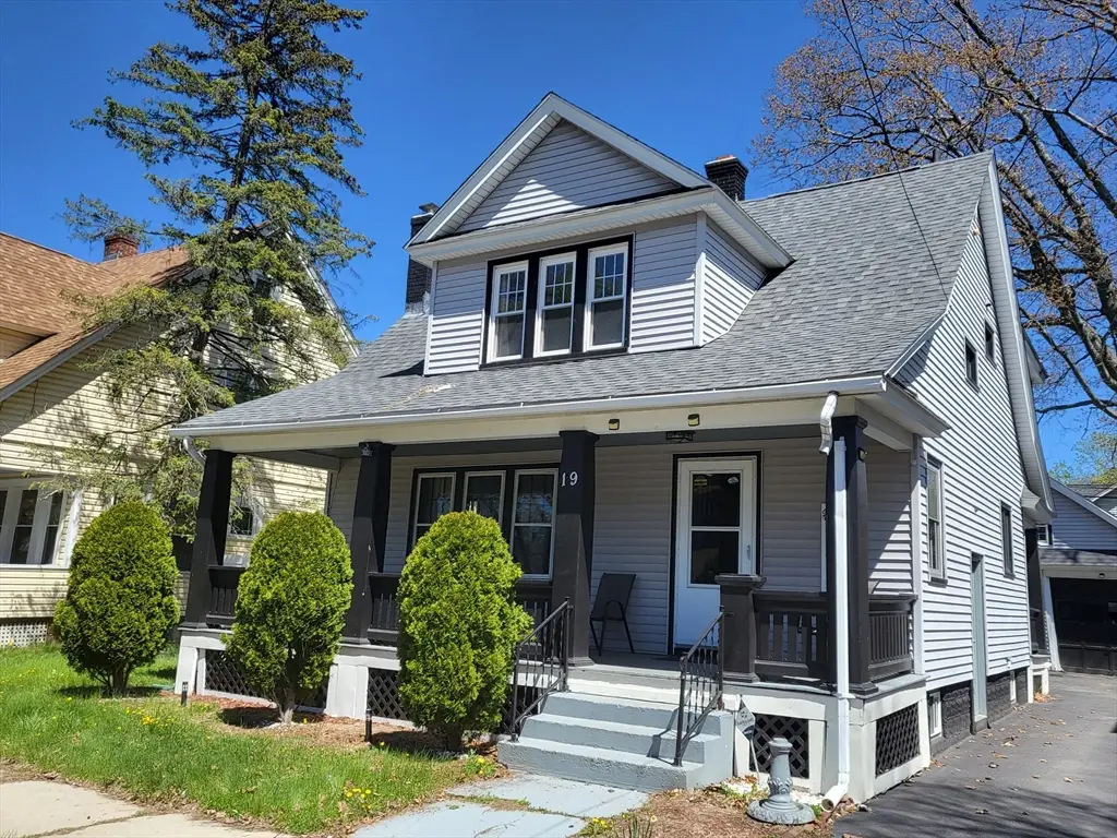 19 Greenbrier St, Springfield, MA 01108 - #1