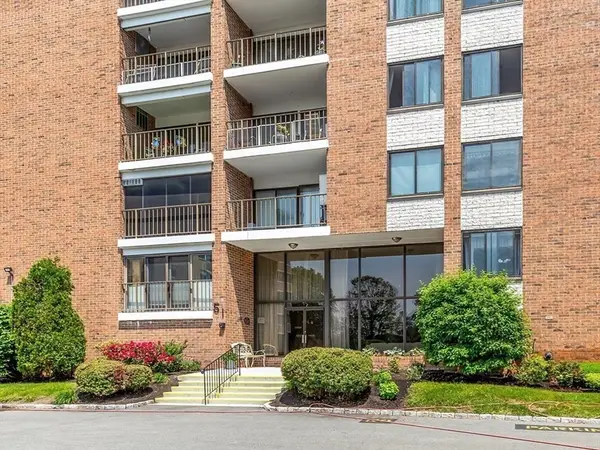 51 Melrose St #4D, Melrose, MA 02176