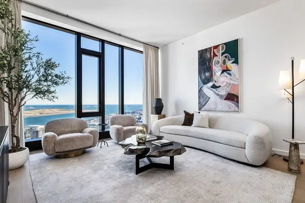 682 Atlantic Ave #40L, Boston, MA 02111