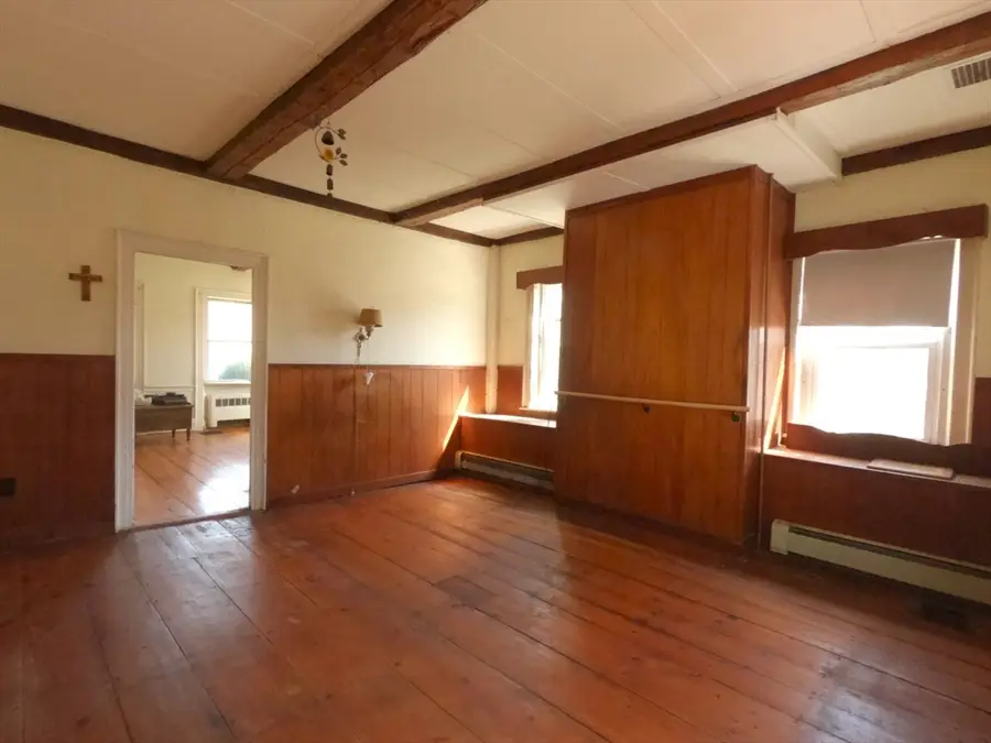 492 N Central St, East Bridgewater, MA 02333 - #2