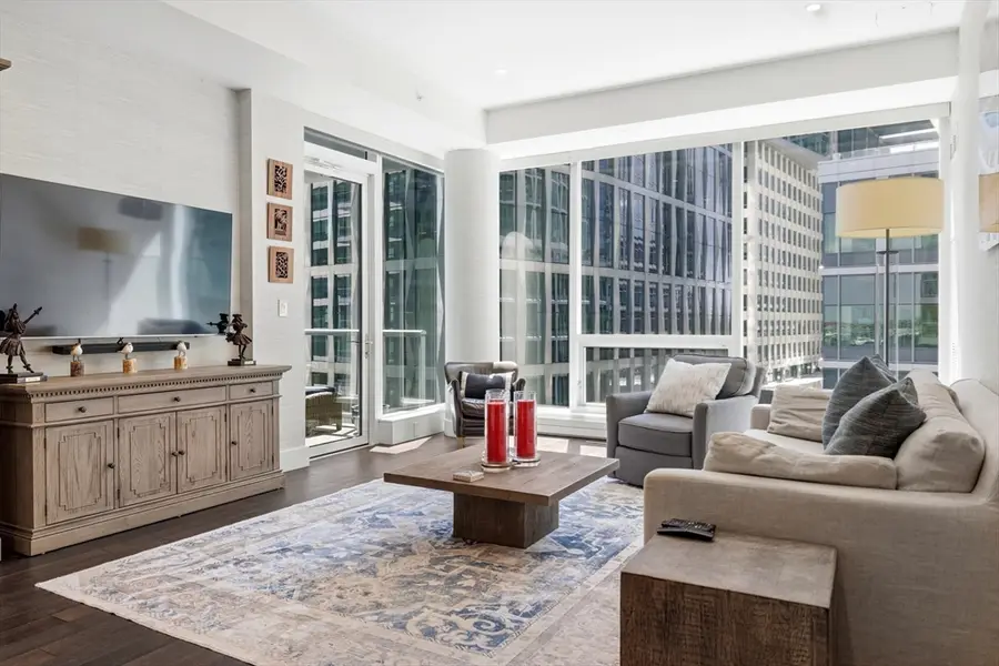 22 Liberty #6G, Boston, MA 02210 - #2