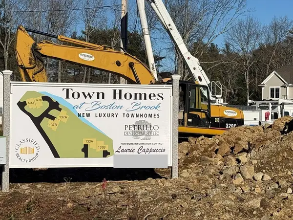 137 Essex Street #~, Middleton, MA 01949