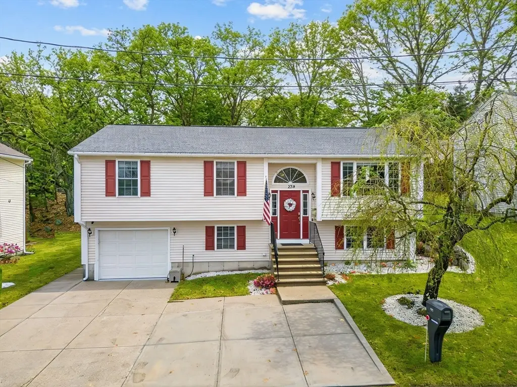 234 Minerva Ave, Cumberland, RI 02864 - #1