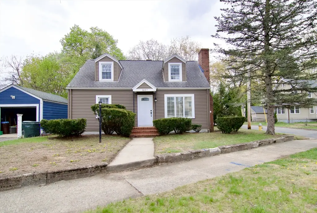 1657 Carew St, Springfield, MA 01104 - #1
