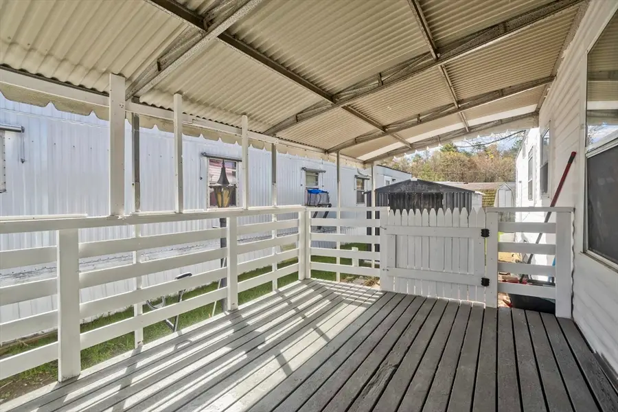 38 Klondike Ave, Westfield, MA 01085 - #3