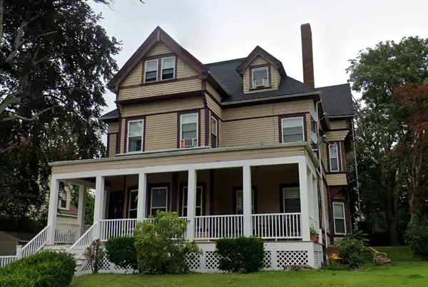 772 Rock St, Fall River, MA 02720