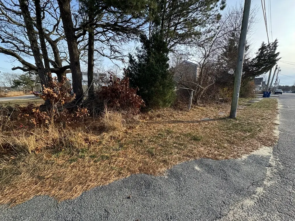 29 Camp St, Wareham, MA 02571 - #1